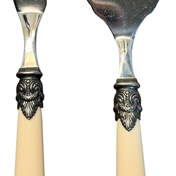 (2) Italian Cheese Spreaders INOX 18/10 Stainless Ornate Handle Vtg Flatware - Picture 1 of 5